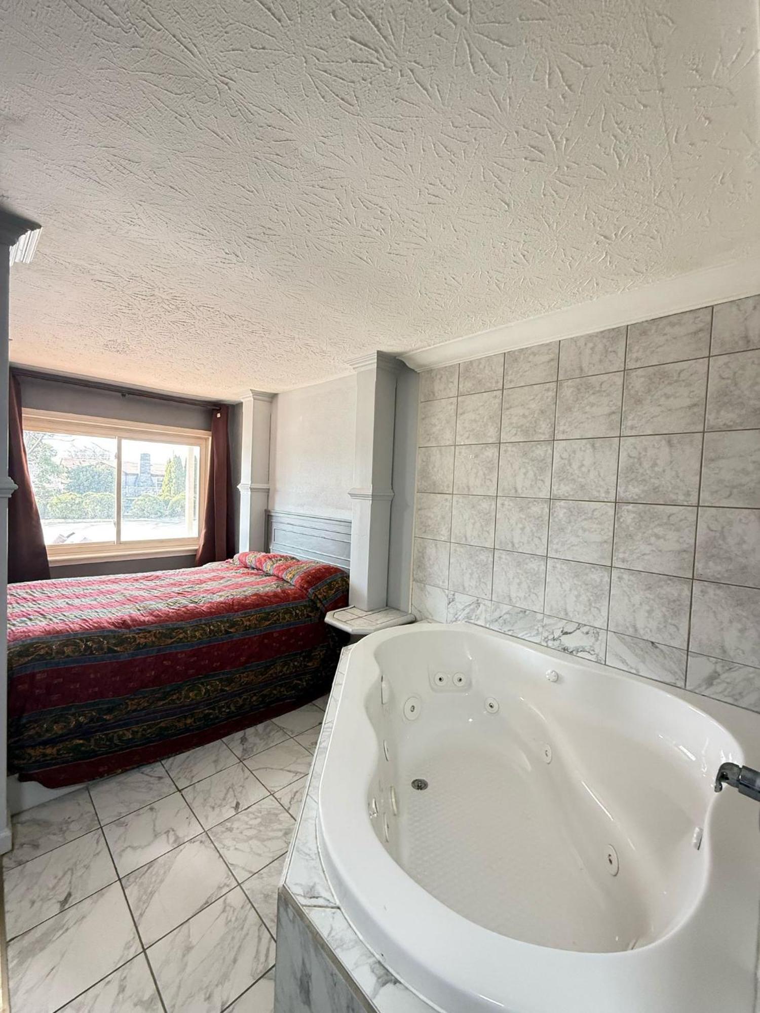 Blisspoint Inn Fka Motel 6T7 إنديانابوليس المظهر الخارجي الصورة